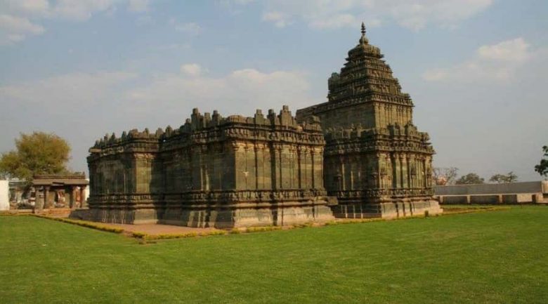 Lakkundi Group of Ancient Hindu & Jain Temples, Gadag, Karnataka