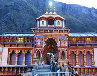 Badrinath Yatra by Helicopter